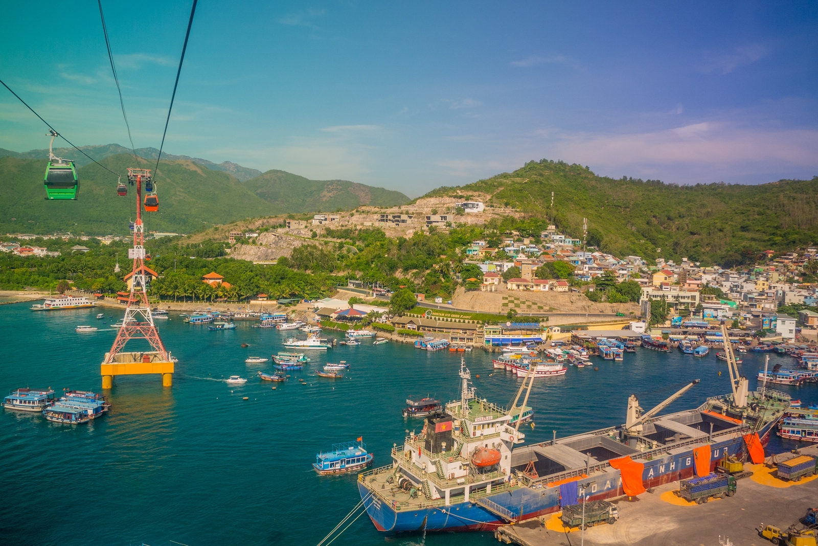 The longest cable car over the sea - My, Vietnam, Travels, Nature, Sea, Photo, Longpost