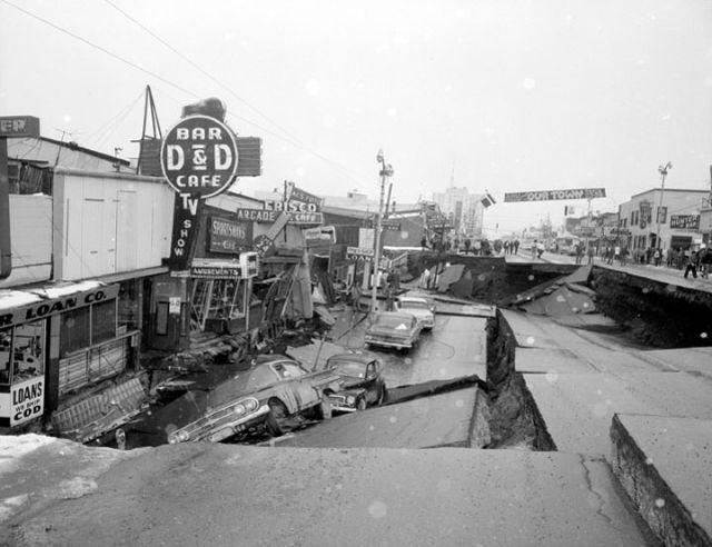 Anchorage, Alaska after the 9.2 earthquake on March 27, 1964 - Photo, Rare photos, Earthquake, Ruin, Post apocalypse, USA, Alaska