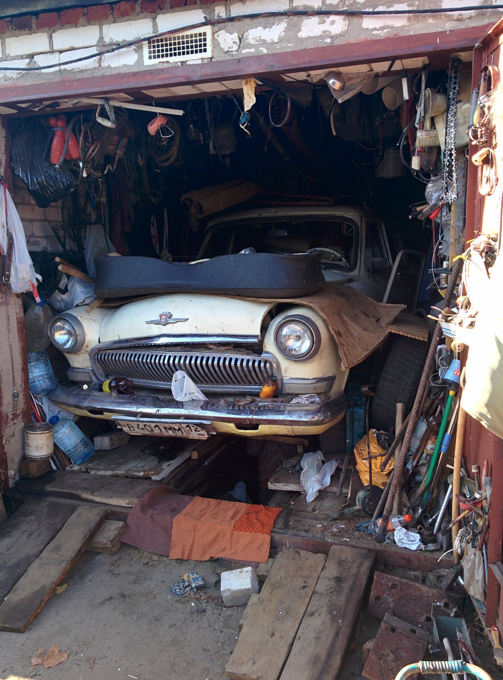 This is my neighbor's garage. - My, , , Longpost