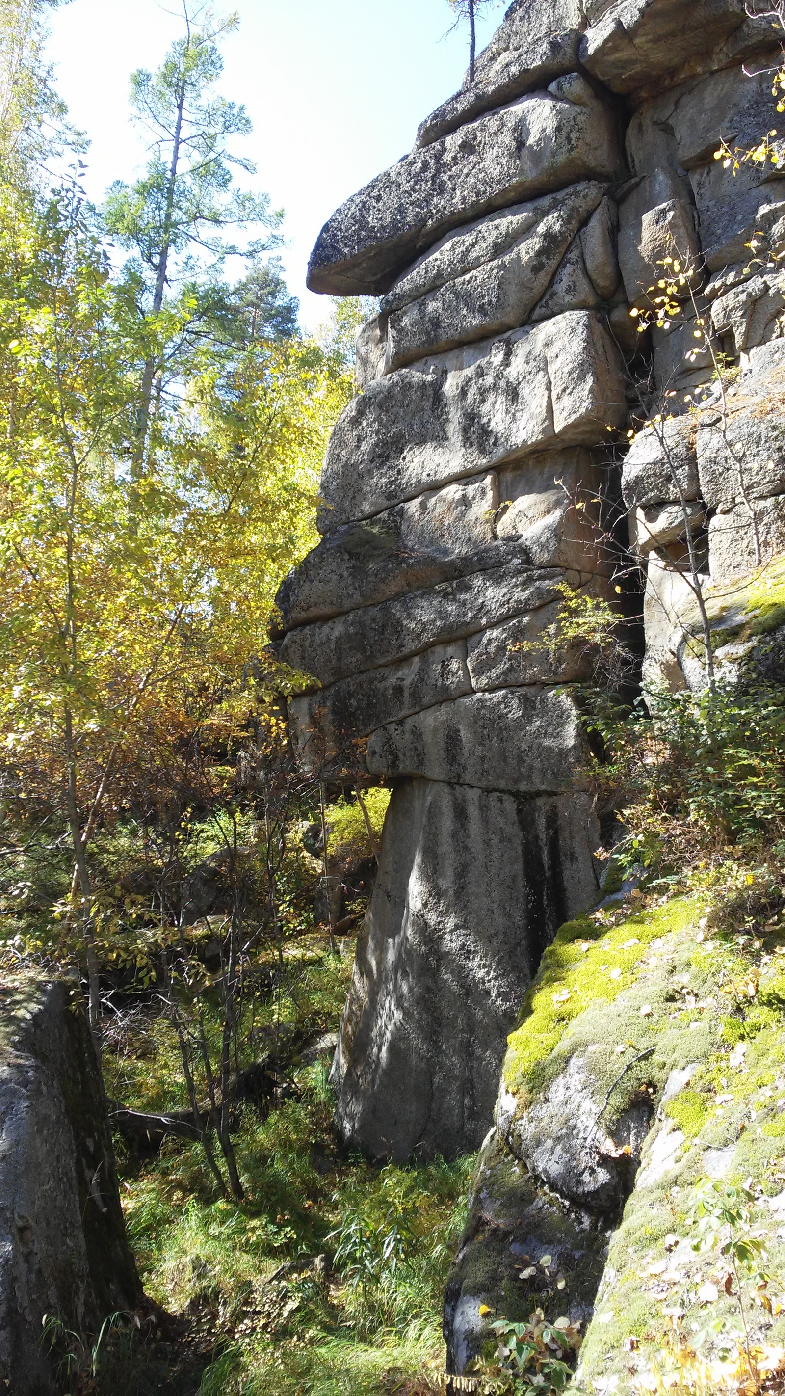 Olkhinsky rock. Autumn. - My, Nature, Skalnik, Longpost