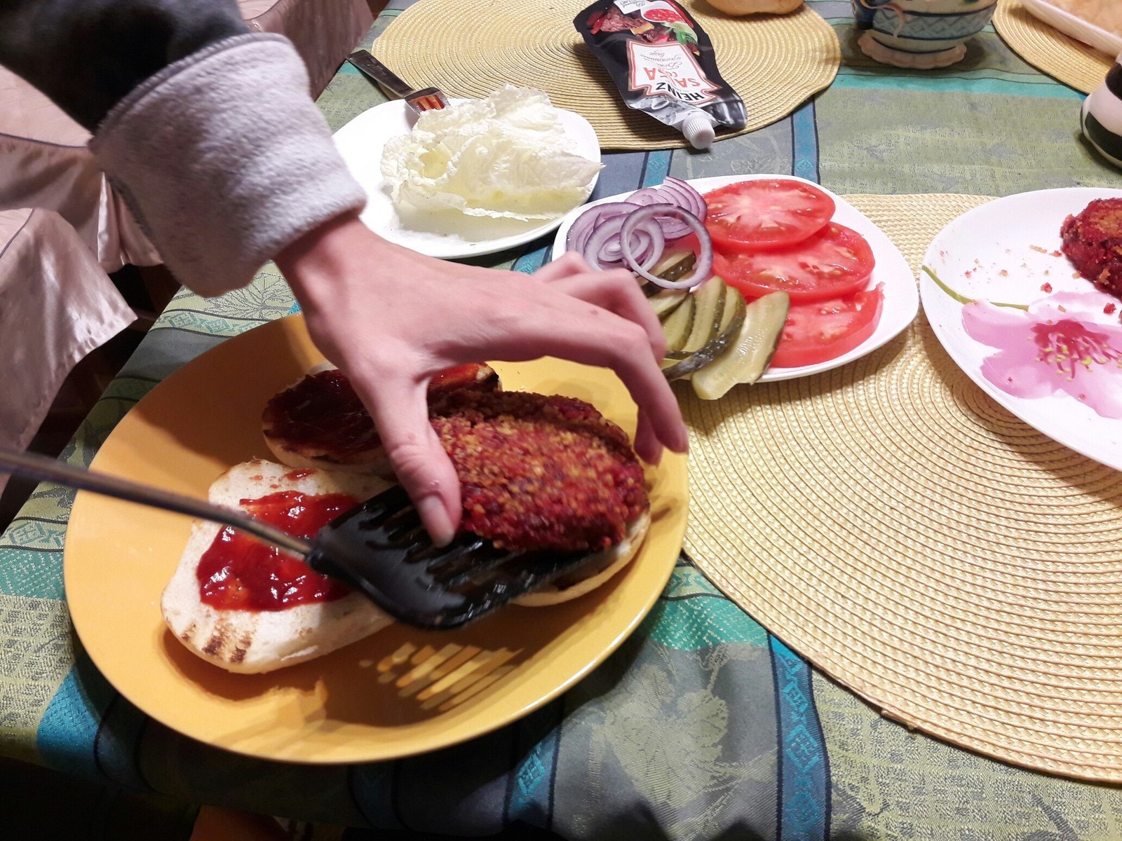 Burger with beetroot patty - My, Recipe, Burger, Beet, cat, Longpost