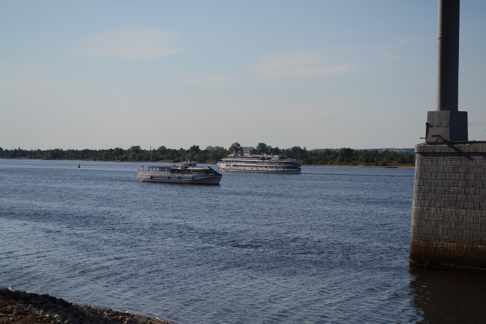 Nemongo photo from the Perm embankment - My, Permian, Photo, The photo, Embankment, River, Kama, Motor ship, Longpost