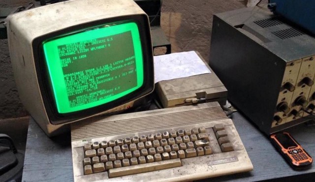 Польская автомастерская 25 лет использует компьютер Commodore 64 для работы - События, Общество, Мир, Польша, Олдскул, Компьютер, Commodore 64, Tjournal