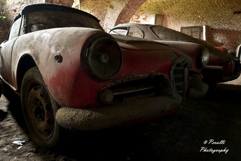 Forgotten Alfa Romeos in an old Belgian castle! - Translation, Alfa romeo, Locks, Find, , Longpost, Video