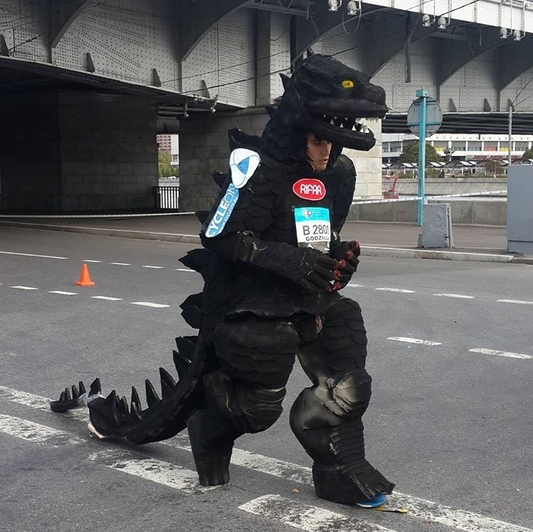 Godzilla at Moscow Marathon 2016 - POV - Moscow Marathon, Godzilla, Triathlon, Longpost