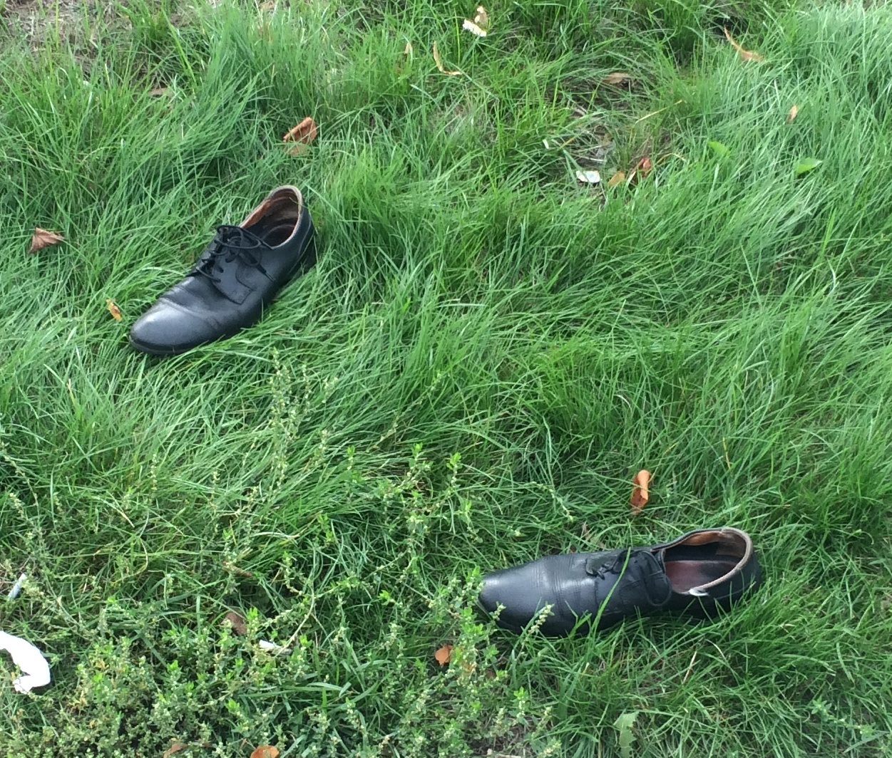 What has fallen is gone! - A loss, Find, Shoes