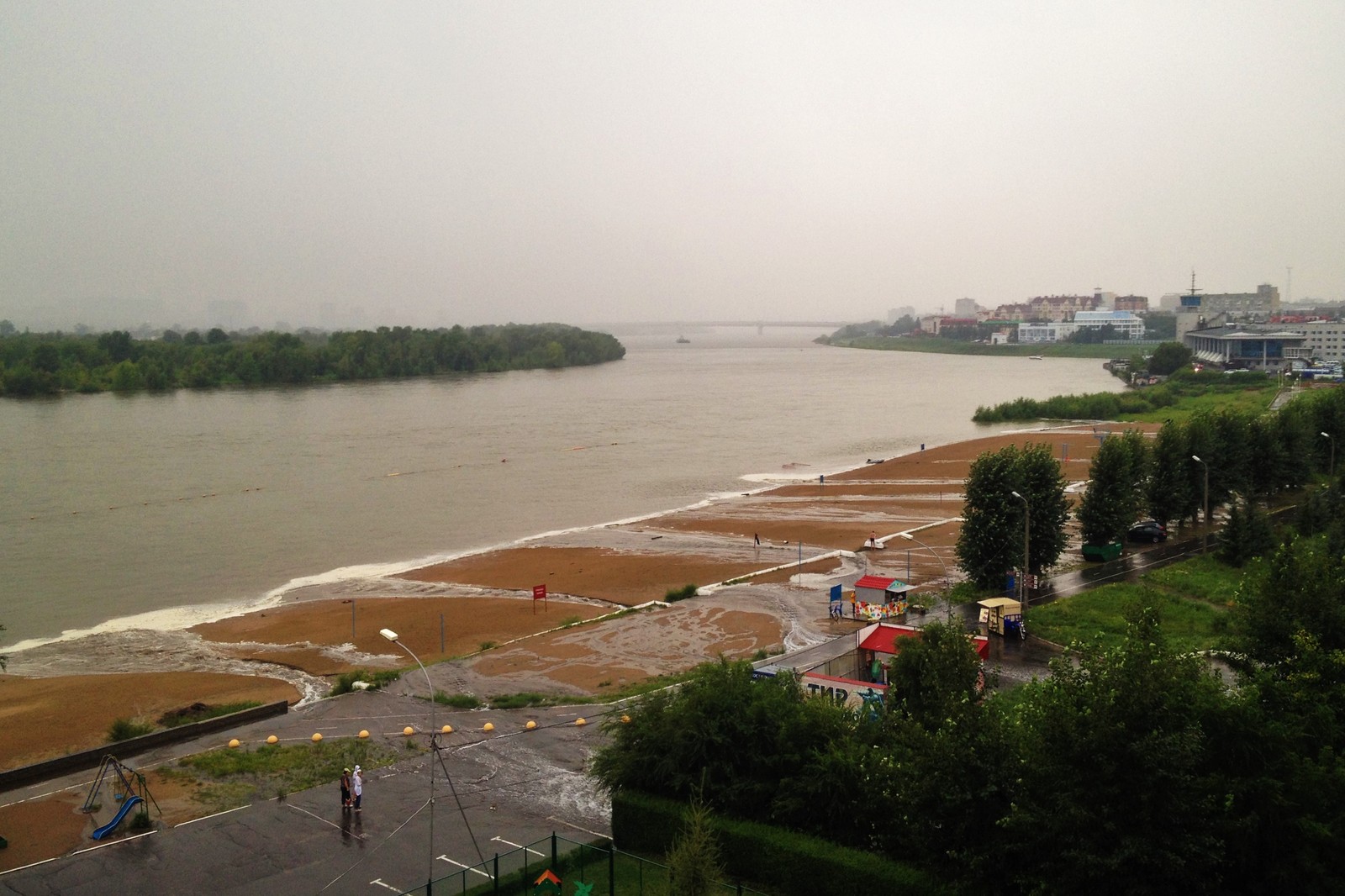 I've been living with this view for 15 years, and I still can't stop looking at it. - My, Omsk, Irtysh, Embankment, View from the balcony, Seasons, Russia, Beach, Snow, Longpost