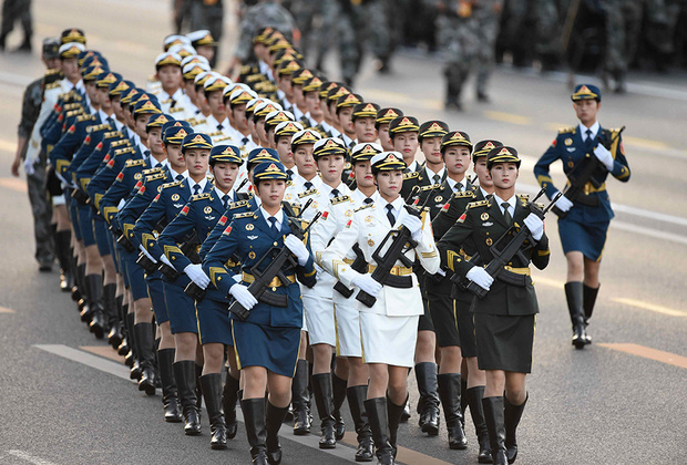 Как выглядит женская военная форма в разных странах