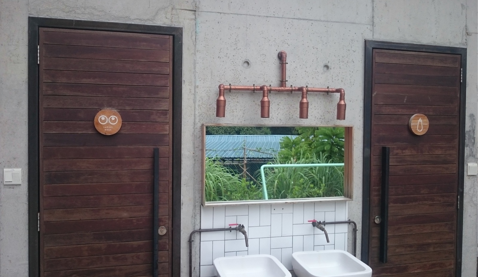 Just a toilet in a Singapore cafe - My, Tomatoes, , Singapore