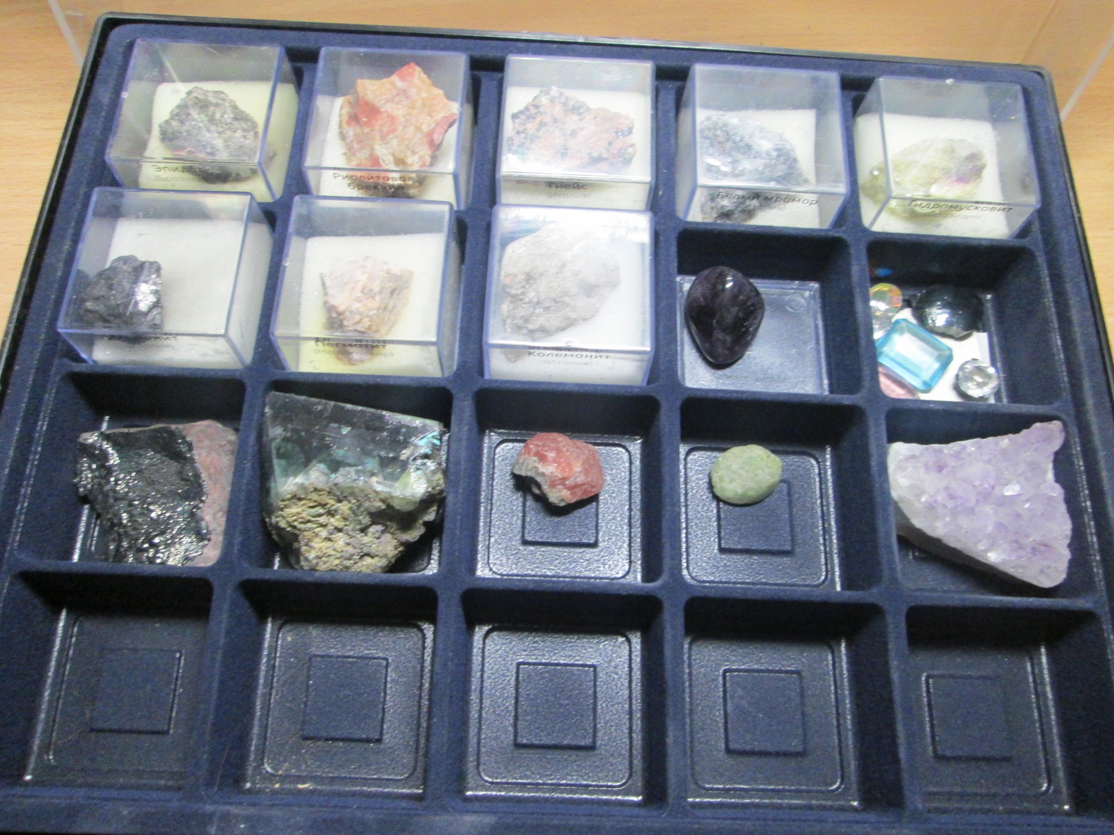 Геолог минерал коллекция