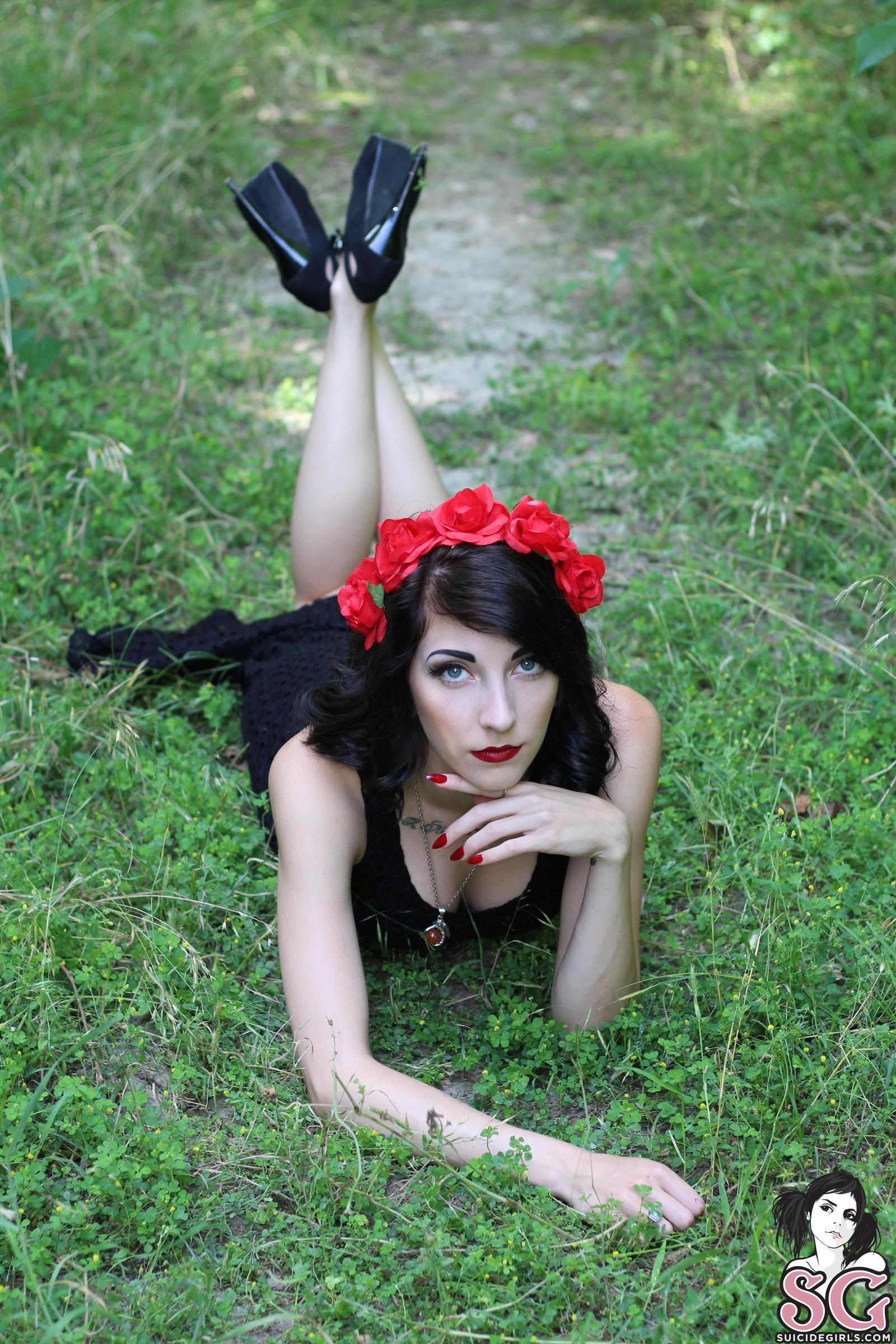 Alwayshigh Harmonia - Red Queen - NSFW, , Suicide girls, Longpost