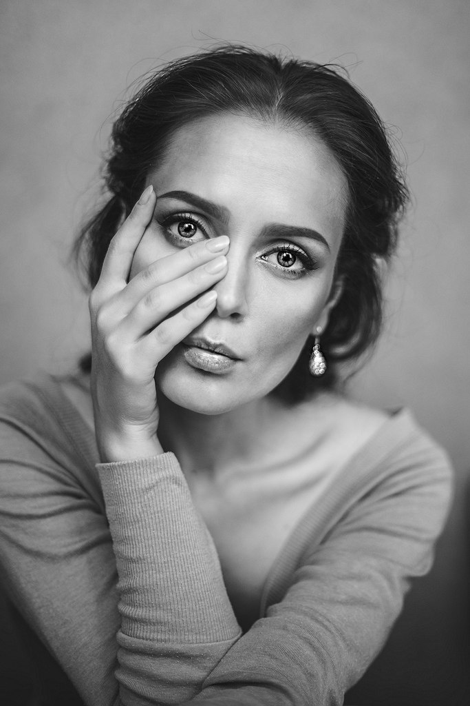 These eyes are opposite - beauty, PHOTOSESSION, Eyes, Hand, Beautiful girl, Longpost