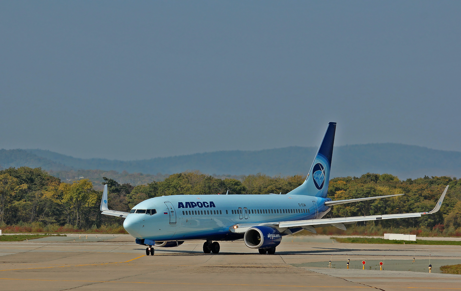 Autumn airspotting of Vladivostok International Airport - My, Aviation, The photo, Vladivostok, Spotting, Longpost