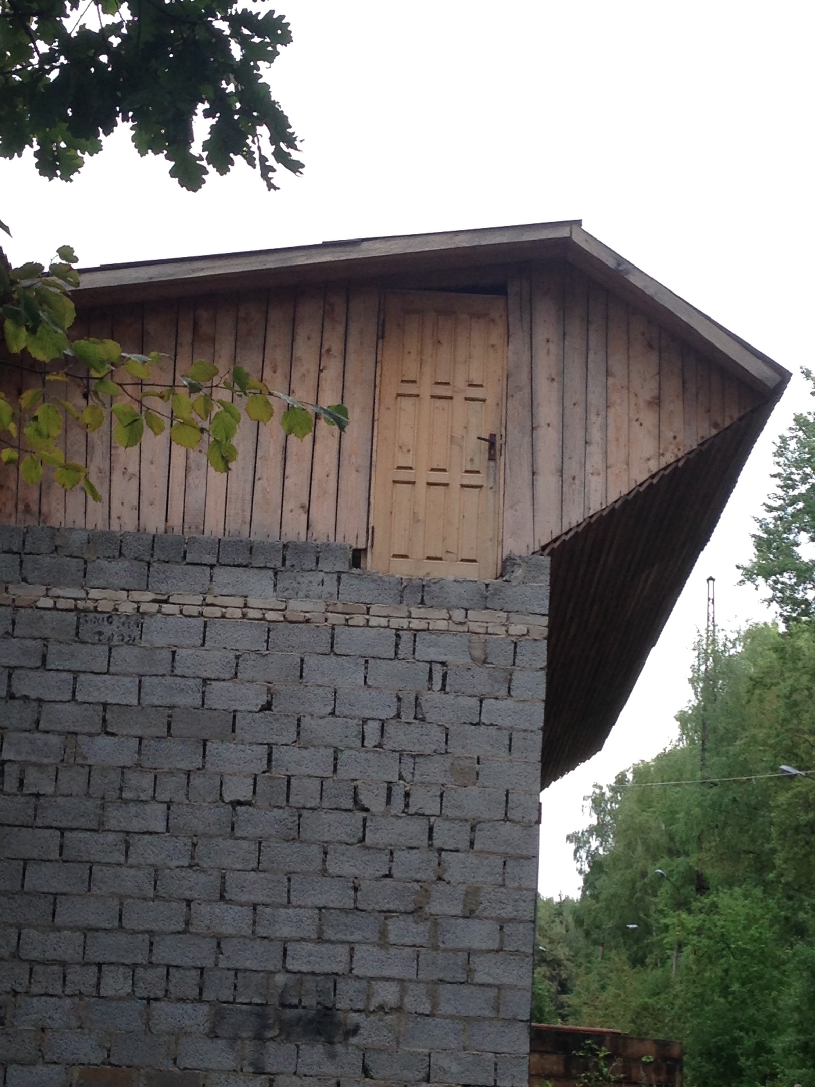 Some kind of building on the territory of the children's camp - My, Balcony, Door, Camp, Frame, Building, Longpost