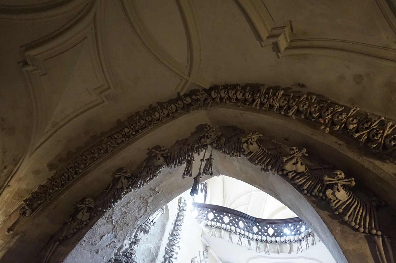 Ossuary. Kutna Hora - My, Czech, Ossuary, Scull, , Kutna Hora, Longpost