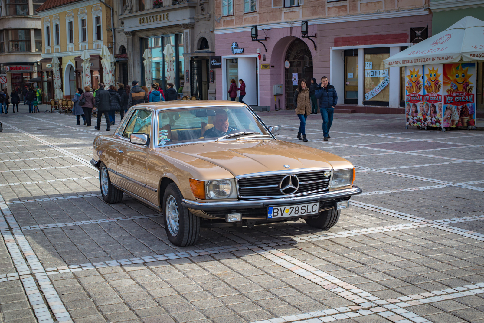 Today in our town there was a small exhibition of retro cars. - Longpost, Romania, Brasov, Story, Retro, Photo, My