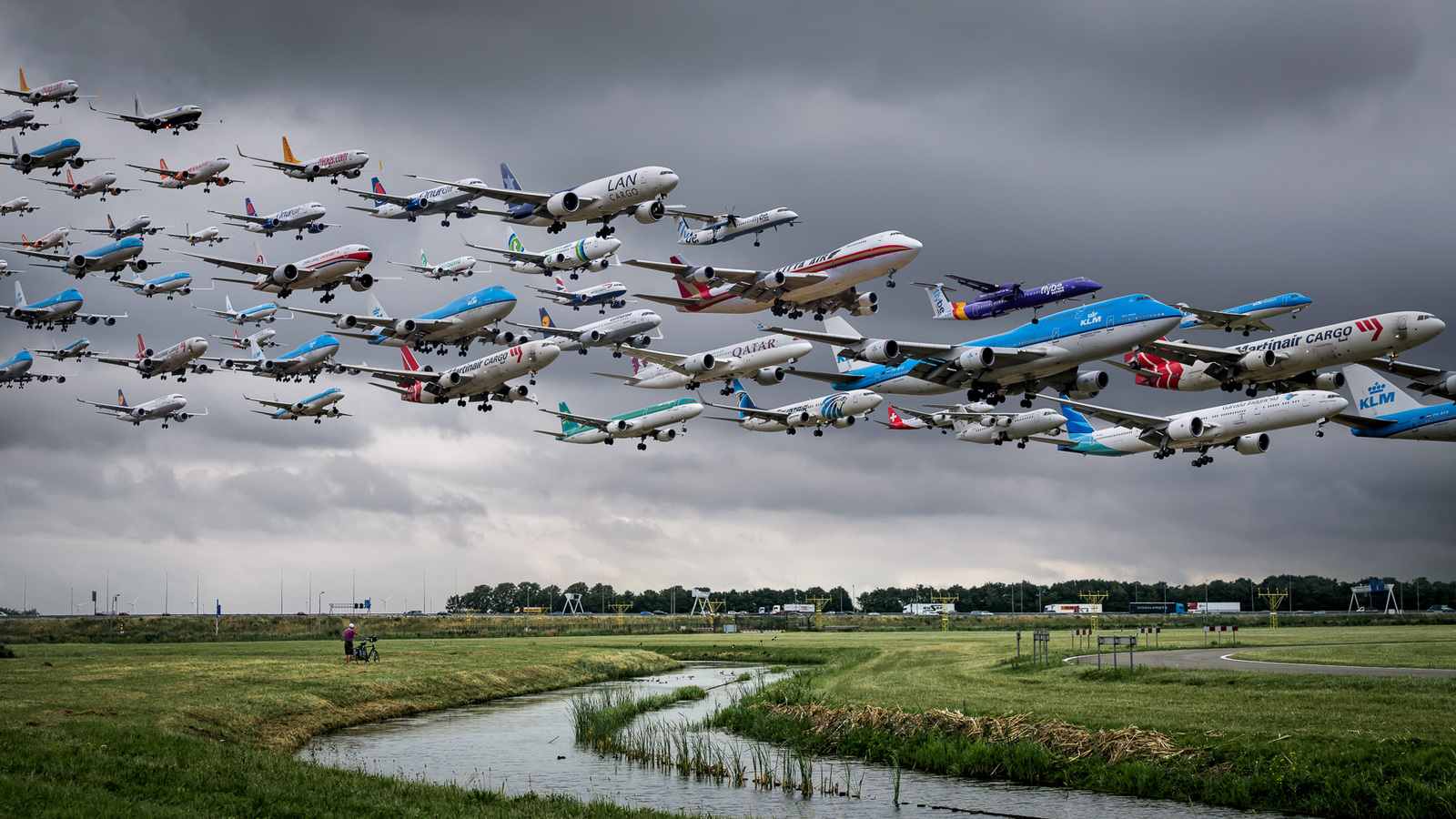 A man took pictures of planes taking off all over the world for a year - Airplane, The photo, Longpost