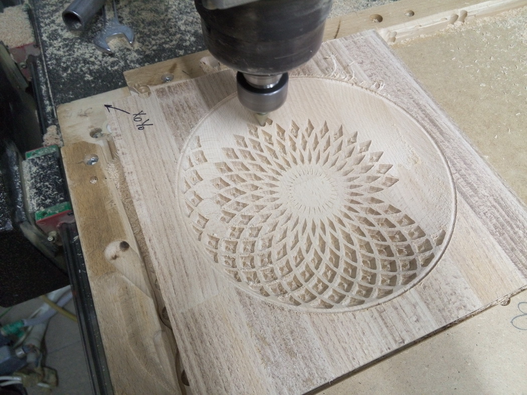 Decorative plate on a CNC machine - My, CNC, , Milling, Woodworking, Video, Longpost