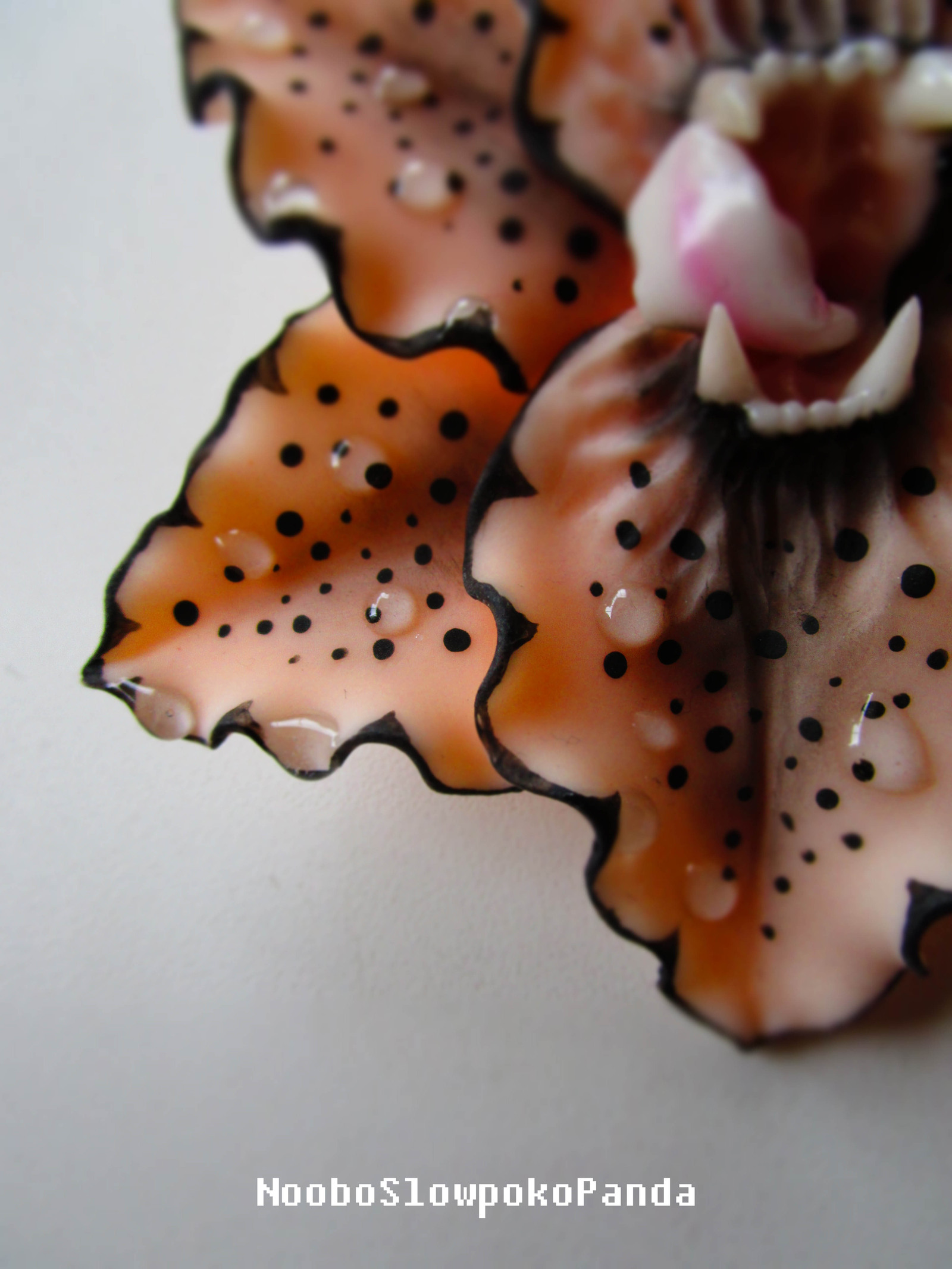 Brooch-teeth Violet Cheetah - My, Polymer clay, Needlework, Nooboslowpokopanda, Longpost