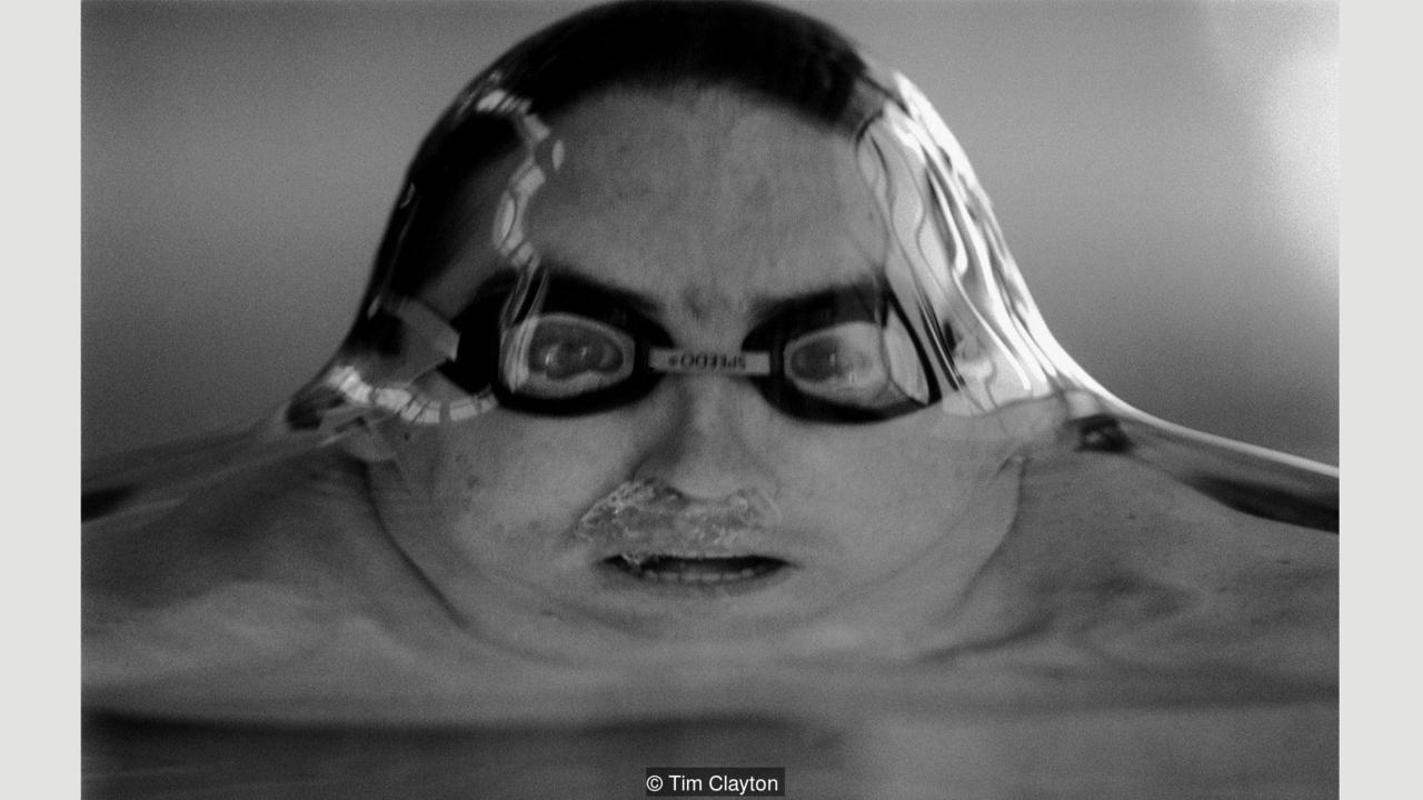 Surface tension - Swimmers, Photo