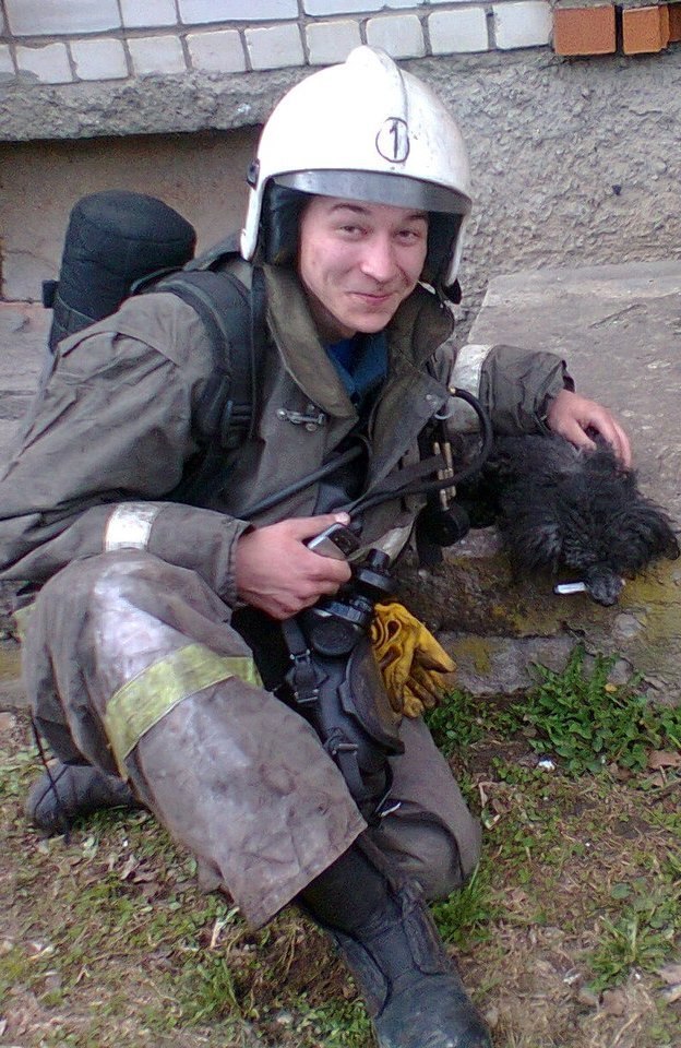 Just a firefighter with a dog rescued from the fire and reanimated by him - Ministry of Emergency Situations, Heroes