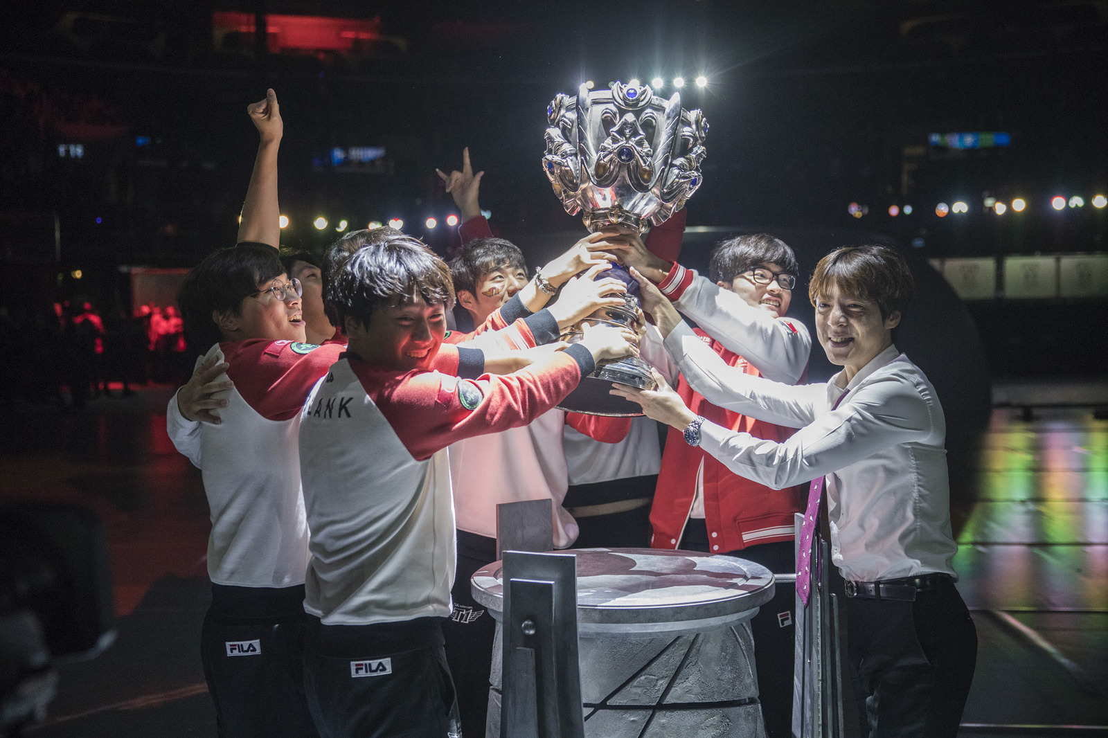 SK Telecom T1 — победители Чемпионата мира 2016 года! | Пикабу