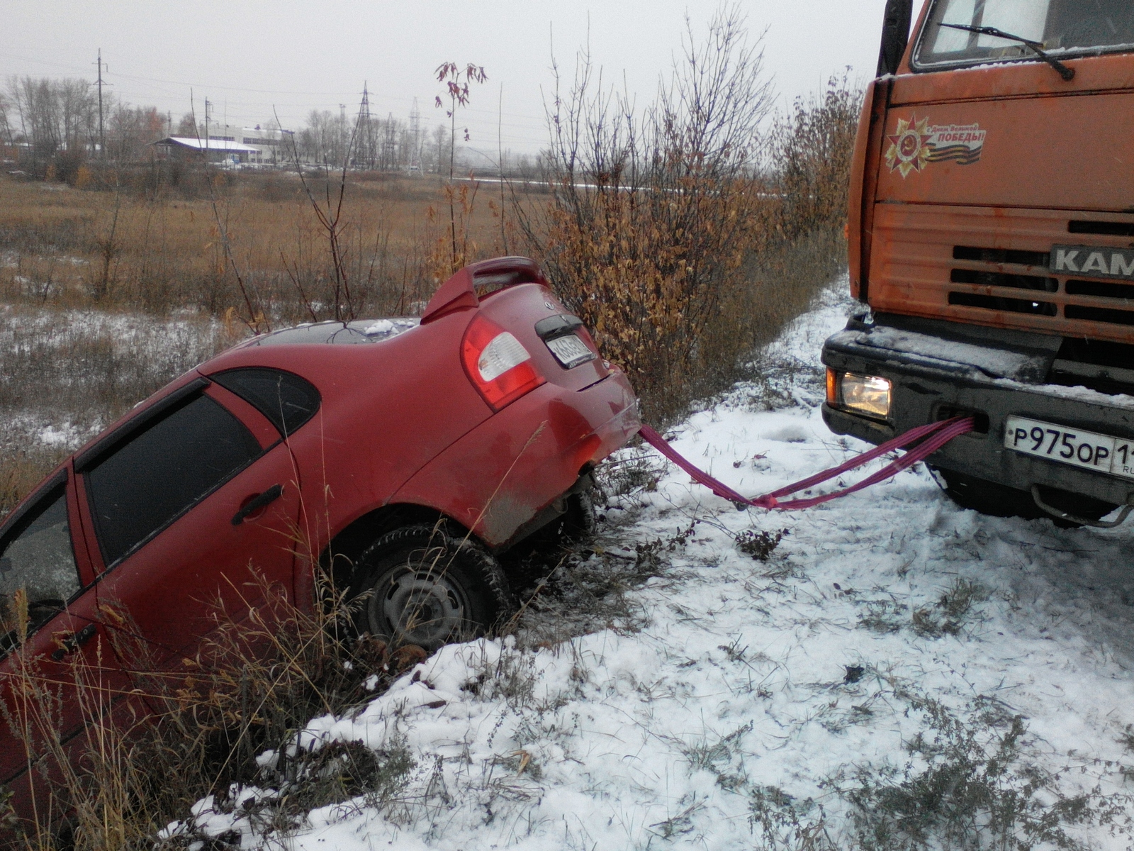 History on the road in Naberezhnye Chelny, - My, Help, People, Road accident, Ditch