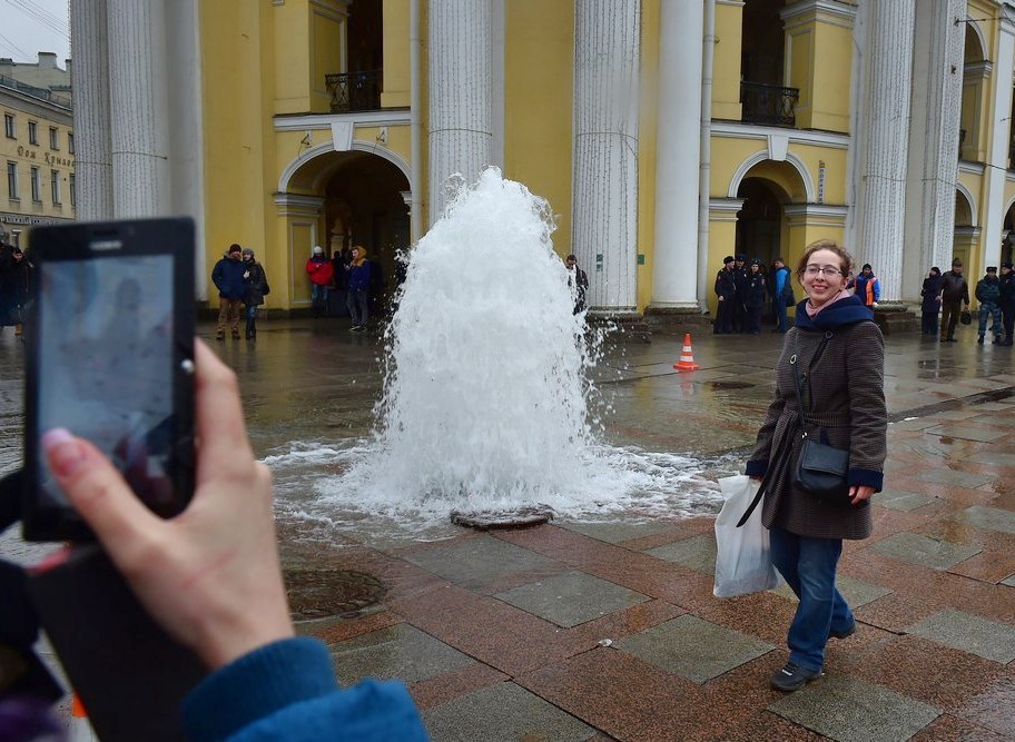 Petersburg has a new fountain. - Saint Petersburg, Fountain, Utility services