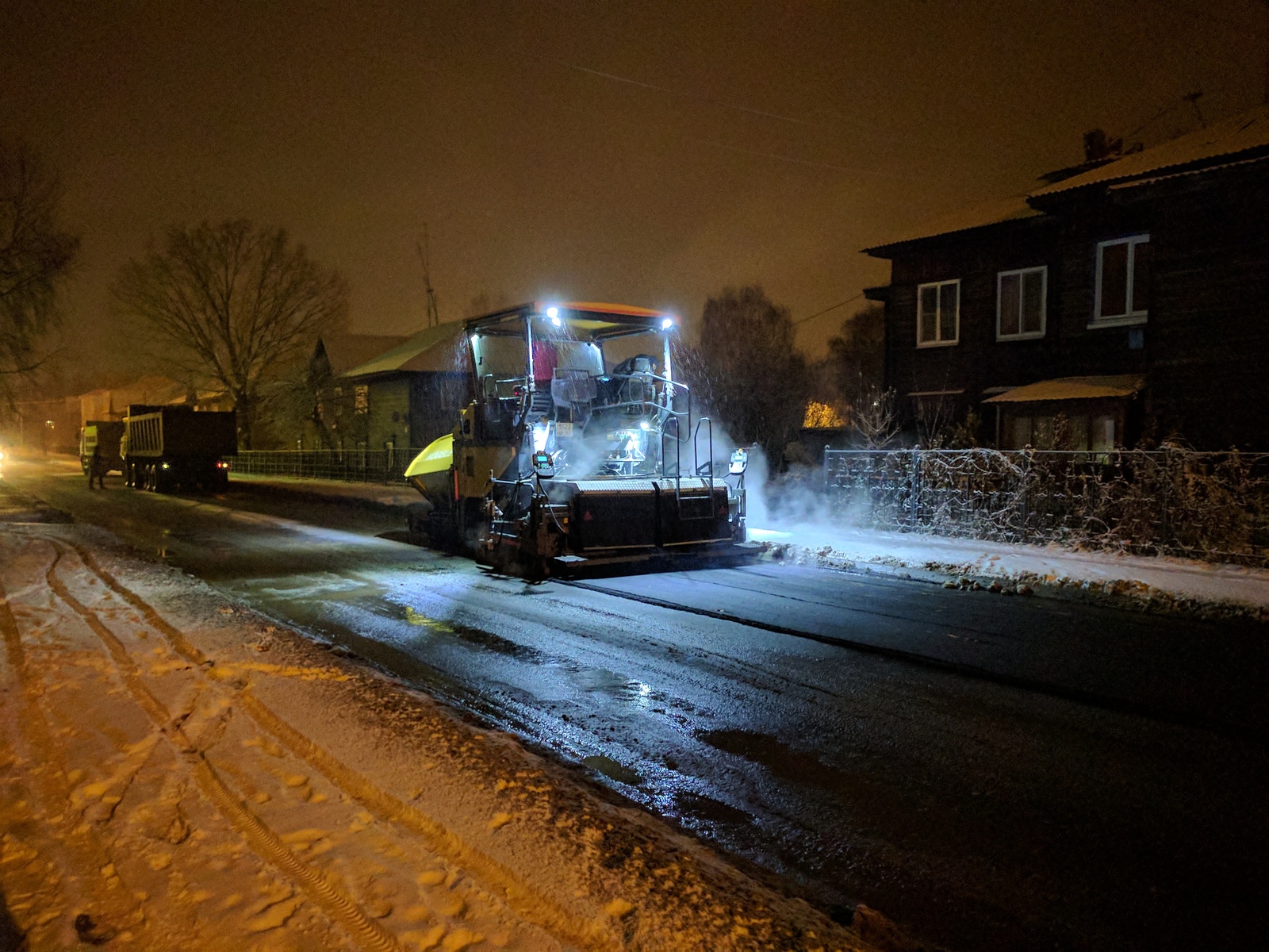 Festive asphalt laying - My, Asphalt, Technologies, Road works