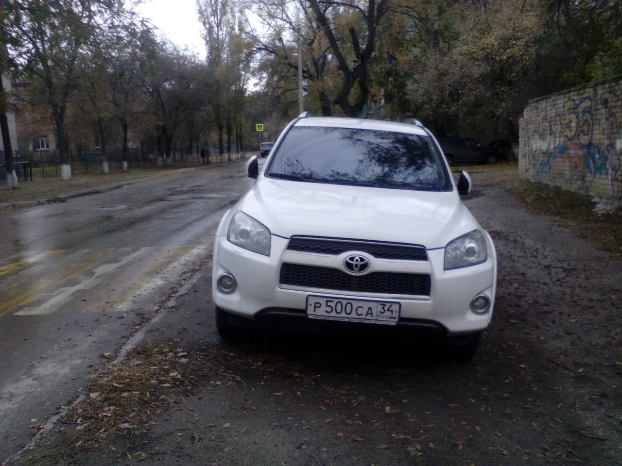 Peekaboo. - Car, Неправильная парковка