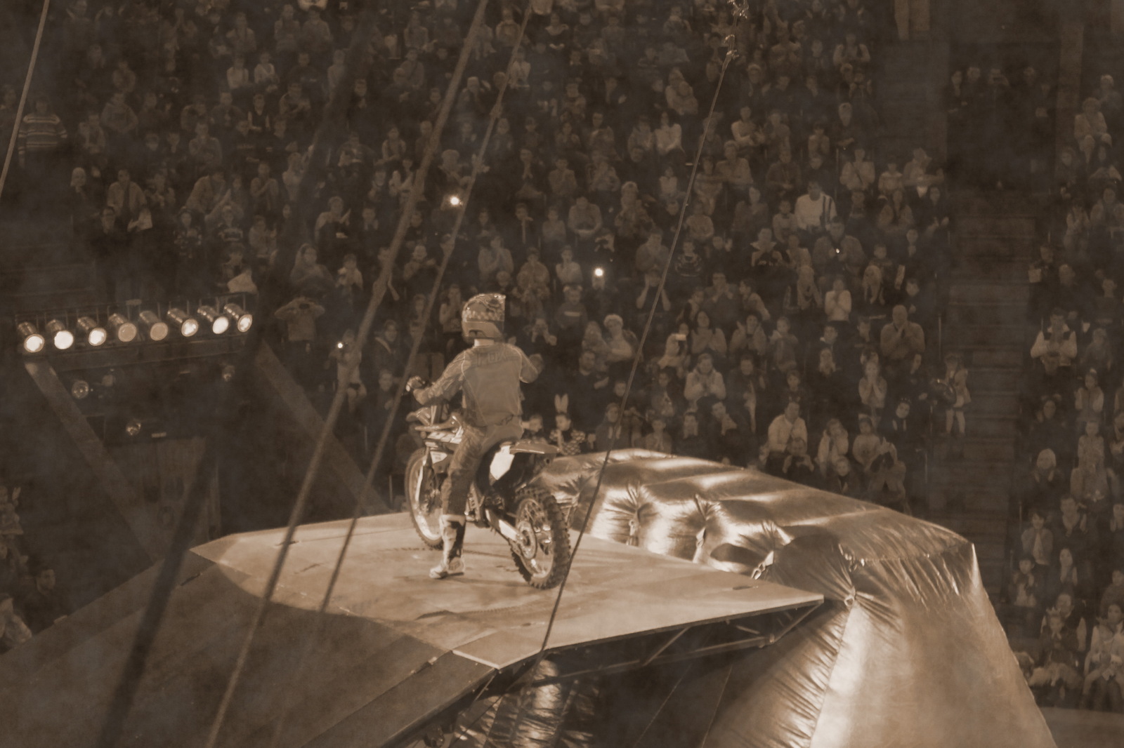 Italian motorcyclist after the jump. October 2015 - My, Photo, Circus, Moto, Enduro, Kiev, Canon 1200d, 18-55 kit