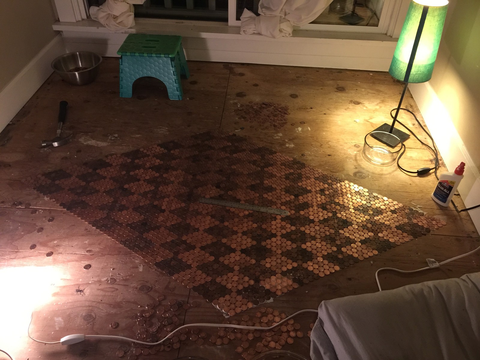 A woman made an amazing floor of 15,000 coins - Images, Longpost, Coin, , Imgur, Floor