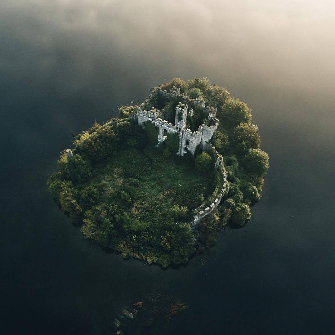 Заброшенный замок на острове в ирландии остероде