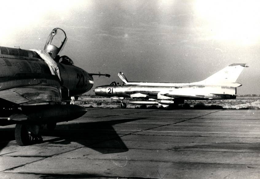 Fighter-bomber with variable geometry wing Sukhoi Su-17 (S-32) - Science and technology, Aviation, Dry, Su-17, , Su-7B, Longpost