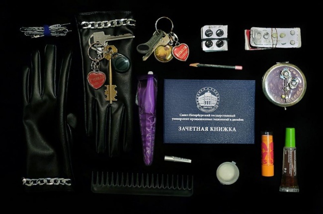 Photographer from St. Petersburg found out what women carry in their handbags - The photo, Lady's bag, Abyss, Longpost