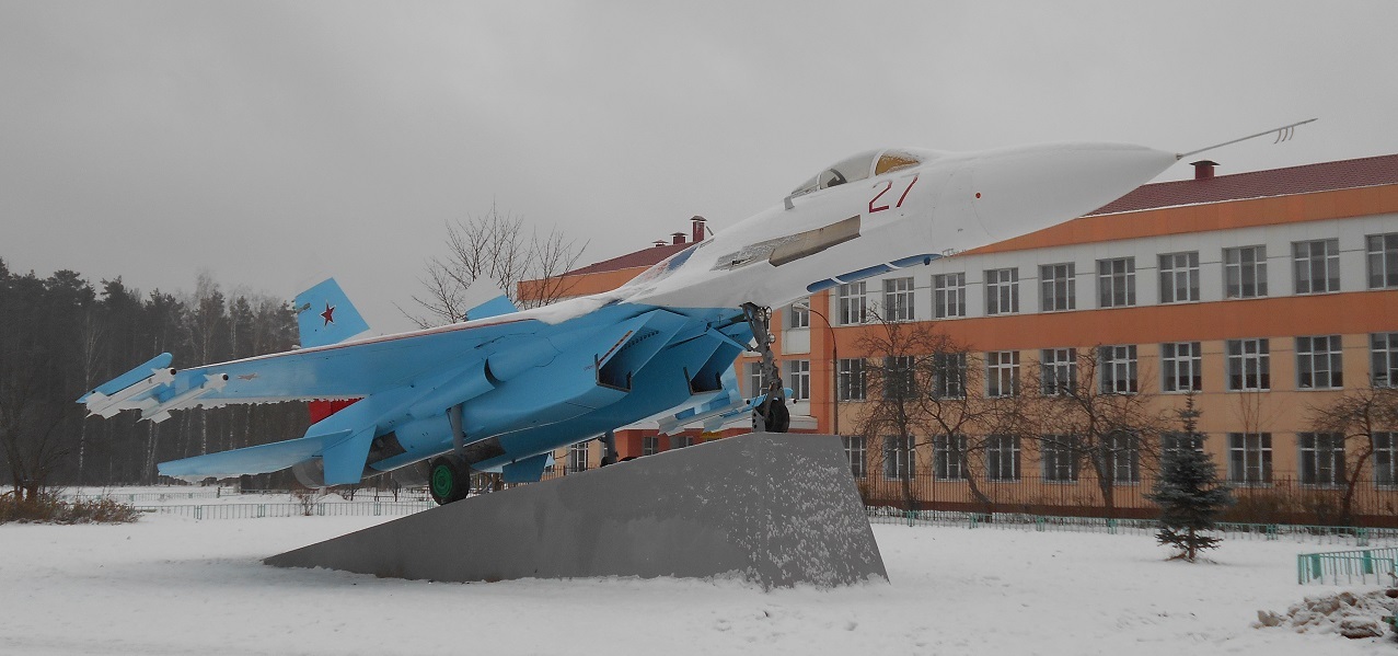 Истребитель Су-27 в Черноголовке - Моё, Московская область, Самолет, Су-27, Истребитель, Памятник, Техника, Авиация, Фото