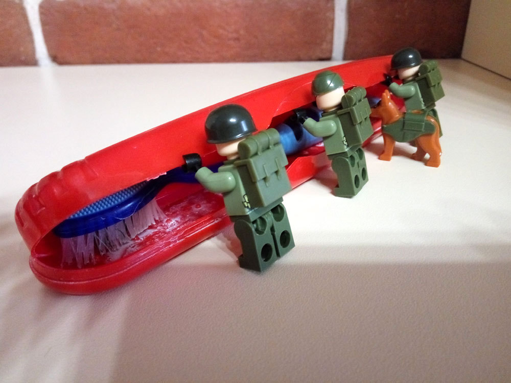 When a girl forgot her toothbrush - My, Lego, Toothbrush, The soldiers, Longpost, 