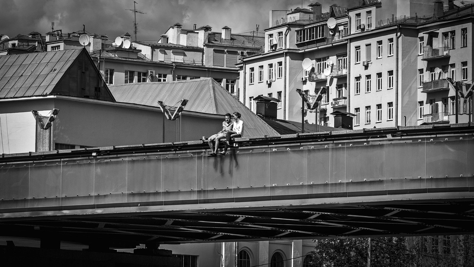 Love on high - My, Photo, Nikon, Black and white, Town, Bridge, Moscow
