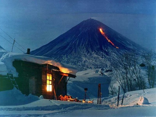 Winter Kamchatka - Kamchatka, beauty, Volcano, Winter, Snow, House