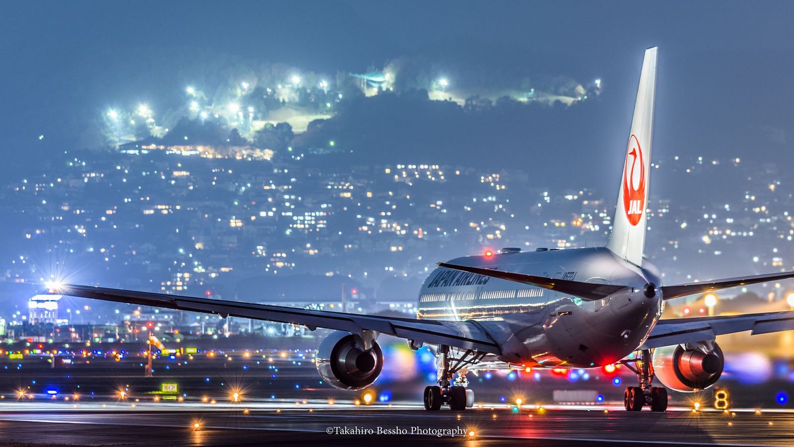 Night photos from Osaka Airport - Photo, Airplane, Aviation, The airport, Night, Longpost