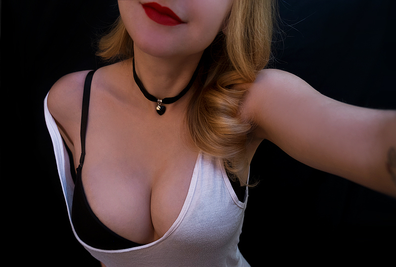 -What? -Choker! - NSFW, My, My, Photo, Boobs, Strawberry, Girls