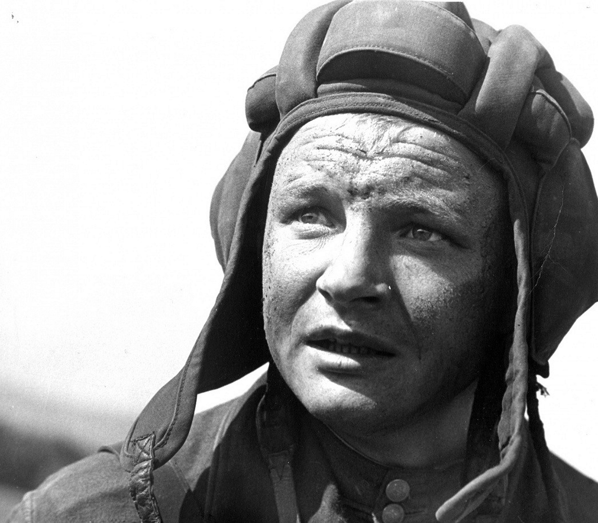 полковник дей командир танкового полка