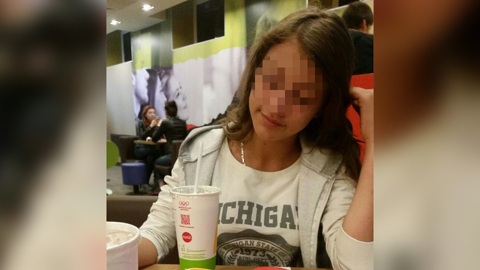 In Moscow, a schoolgirl publicly beat a classmate for the sake of self-affirmation - Crime, School, Incident, Longpost