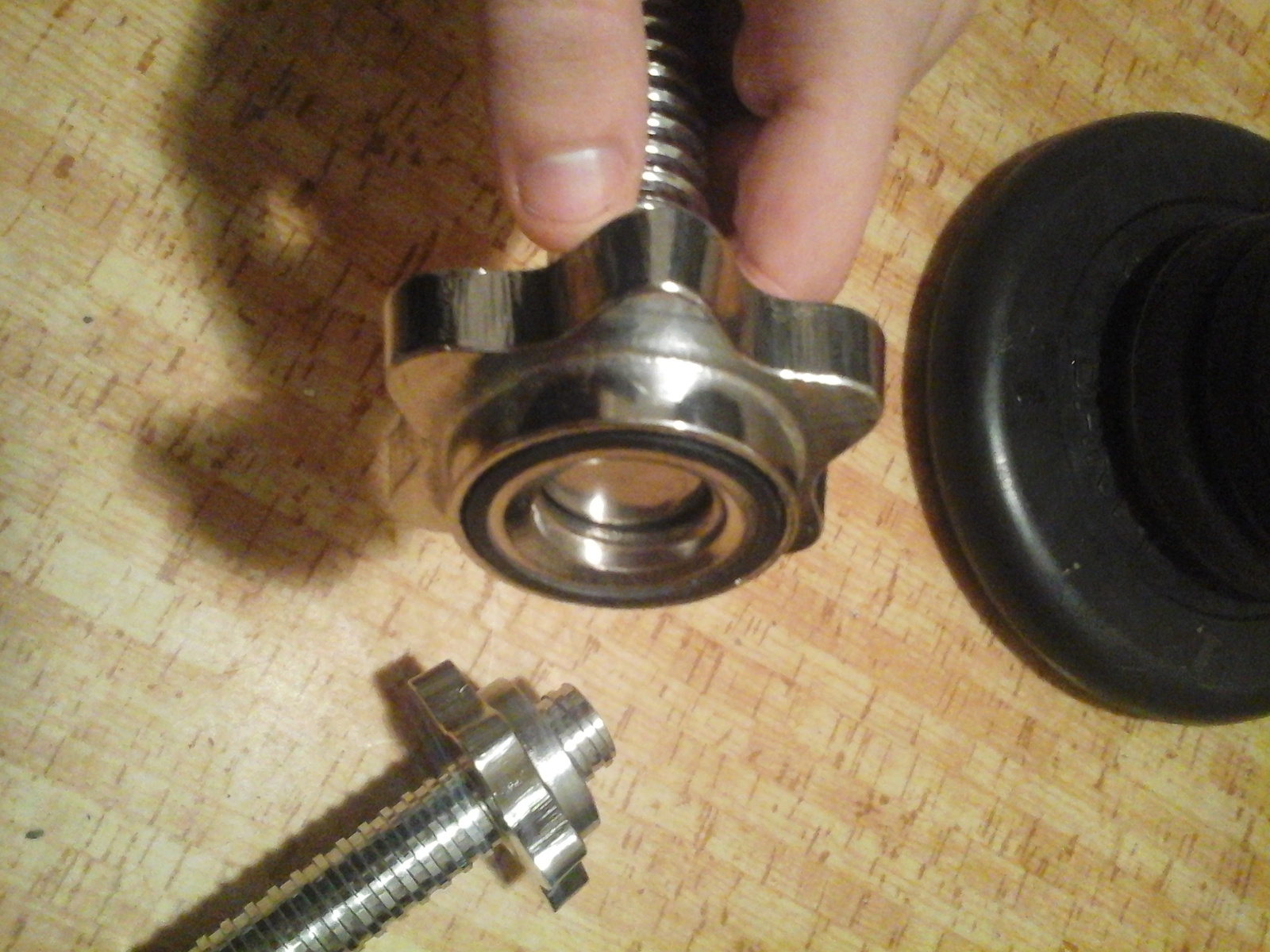 Гриф из разборных гантелей | Пикабу