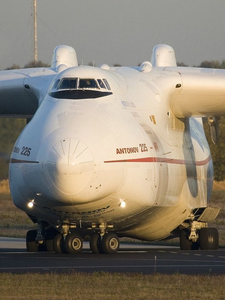 The largest aircraft in the world. - Airplane, Vessel, The most, Longpost