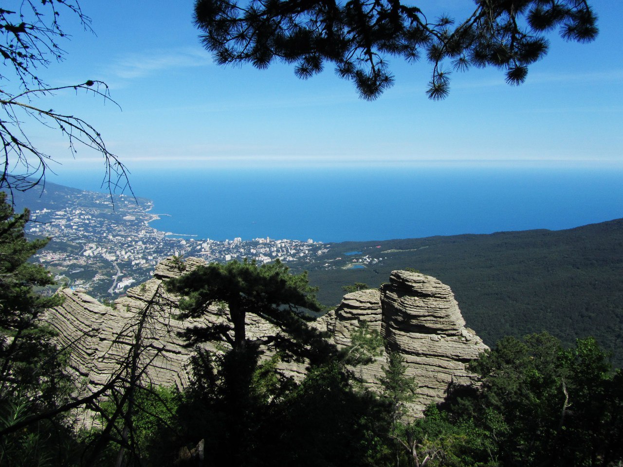 Yalta, view from the Taraktash trail. - My, Yalta, Crimea, Ai-Petri, Summer