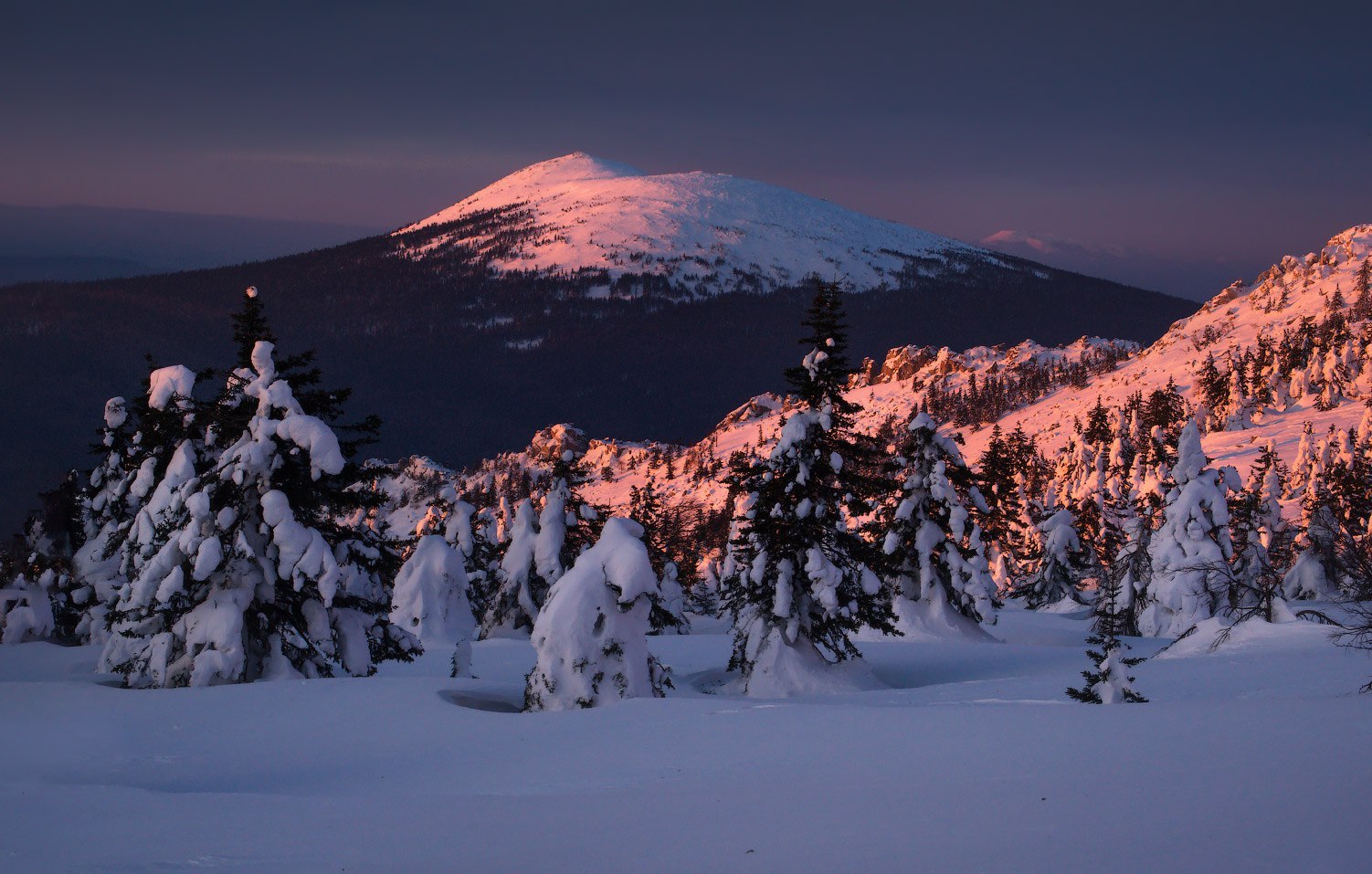 Winter beauty of Taganay - Taganay, Southern Urals, Snowdrift, Sunset, The sun, Landscape, moon, Sky, Longpost