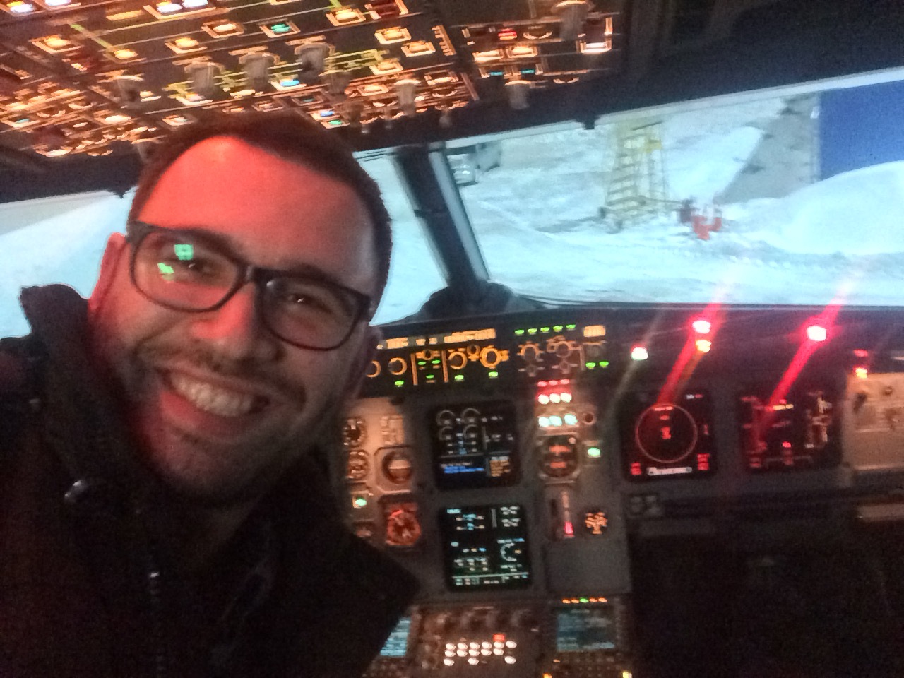 A full plane was flying, they let me in) - Airplane, Cockpit, Allowed