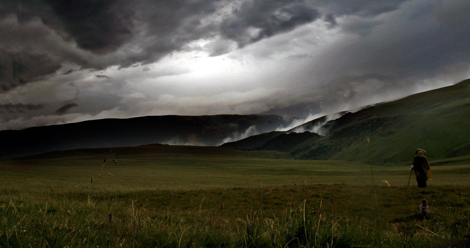 From Almaty to Issyk-Kul in bad weather - My, My, Kazakhstan, Almaty, The mountains, Almaty mountains, Storm, Canon