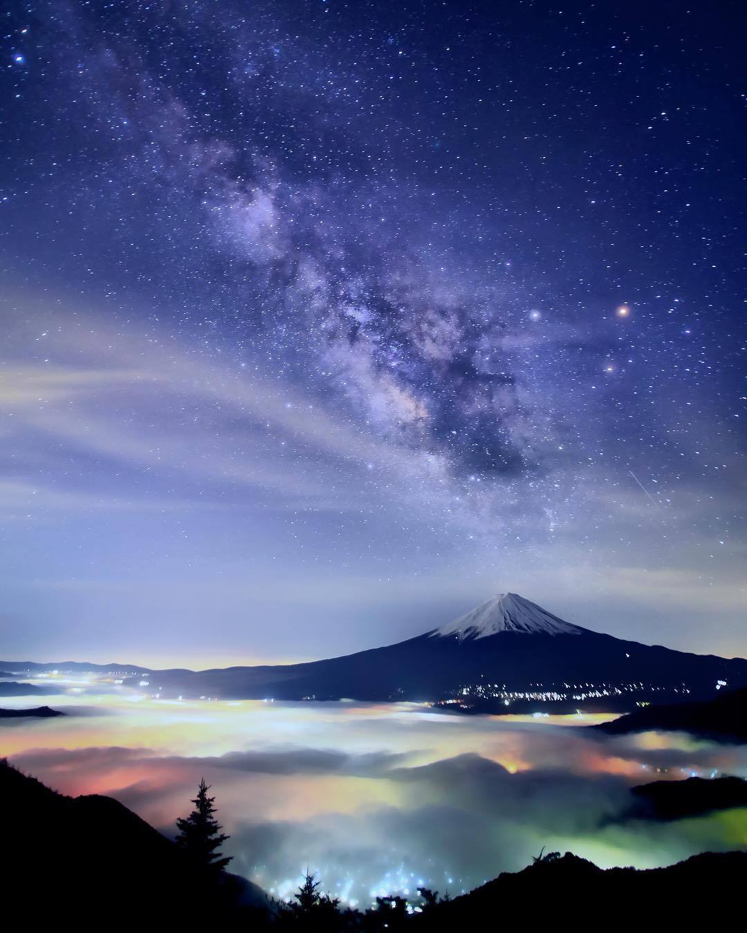 colored clouds - Photo, The photo, Clouds, Japan, , Fujiyama